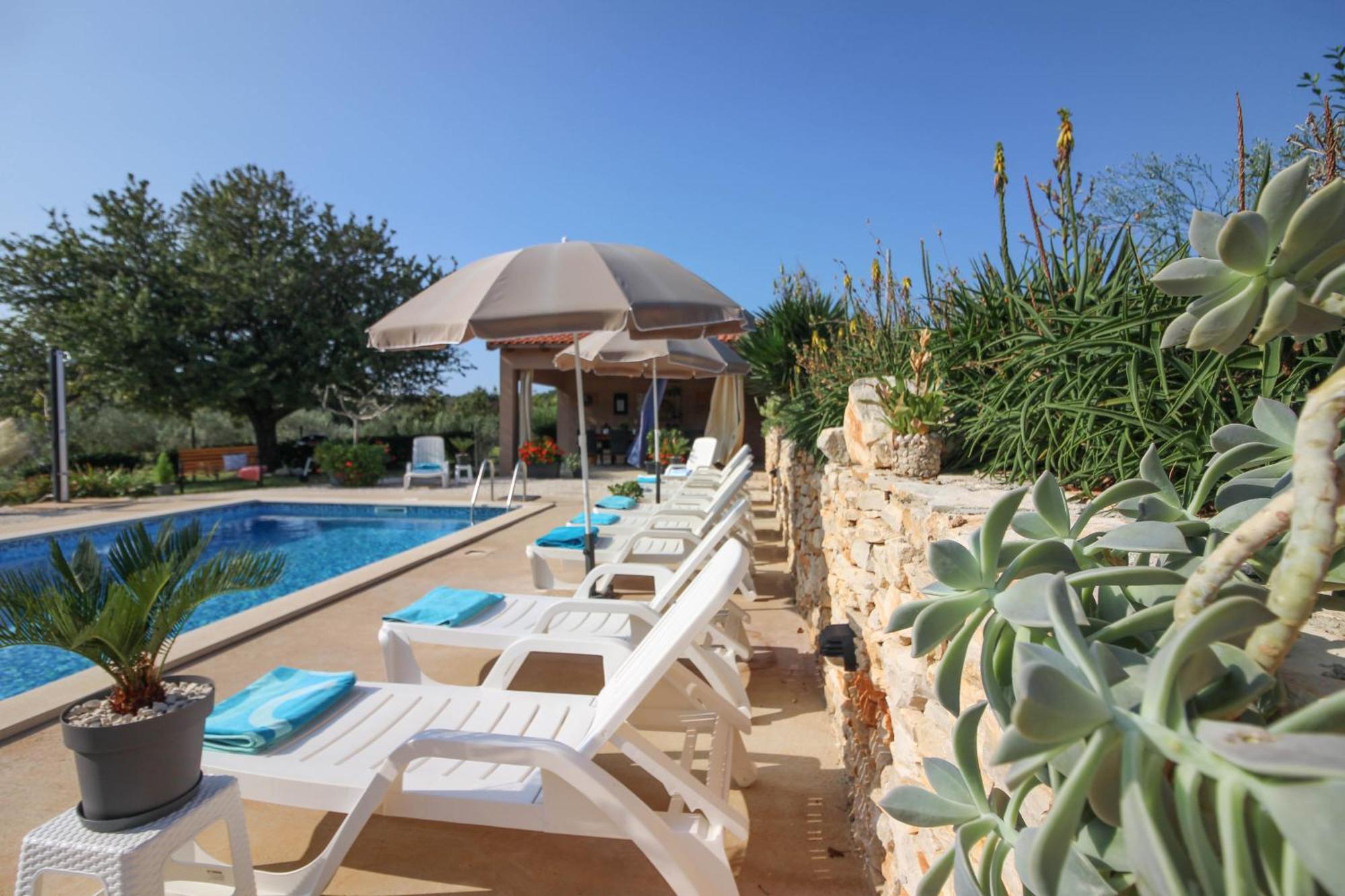 Wonderful Villa Palera II With Pool, Immersed In The Nature Near The Beach Лижнян Екстер'єр фото